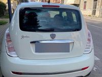 Usata Lancia Ypsilon 75 CV (55 kW) 2011 Bianco Utilitaria