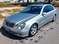 Usata Mercedes E280 Elegance 190 CV (139 kW) 2005 Grigio Berlina