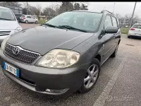 Usata Toyota Corolla 90 CV (66 kW) 2002 Grigio Station wagon