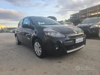 Usata Renault Clio II Luxe 75 CV (55 kW) 2009 Nero Berlina