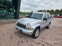 Usata Jeep Cherokee 163 CV (119 kW) 2008 Grigio SUV