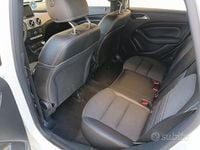 Usata Mercedes B180 Premium 109 CV (80 kW) 2016 Bianco Utilitaria