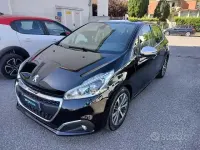 Usata Peugeot 208 Allure 75 CV (55 kW) 2015 Nero Utilitaria