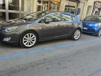 Usata Opel Astra 82 CV (60 kW) 2011 Berlina