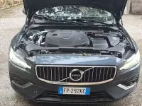 Usata Volvo V60 190 CV (139 kW) 2018 Bluazzurro Station wagon