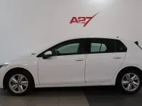 Usata VW Golf VIII Life 131 CV (96 kW) 2023 Bianco Utilitaria