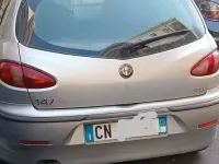 Usata Alfa Romeo 147 116 CV (85 kW) 2004 Grigio Utilitaria