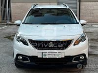 Usata Peugeot 2008 Signature Sky 101 CV (74 kW) 2019 Bianco SUV