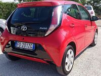 Usata Toyota Aygo X-play 69 CV (50 kW) 2016 Rosso Utilitaria