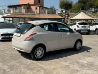 Usata Lancia Ypsilon Silver 95 CV (69 kW) 2017 Beige Utilitaria