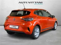 Usata Renault Clio Evolution 101 CV (74 kW) 2025 Grigio Utilitaria