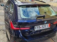 Usado BMW 318 156 CV (114 kW) 2024 Azul Familiar