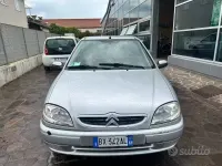 Usata Citroën Saxo 57 CV (41 kW) 2002 Grigio Utilitaria