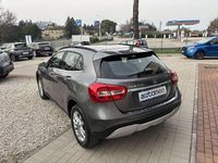 Usata Mercedes GLA180 Business 109 CV (80 kW) 2017 Grigio SUV