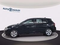Usata VW Golf VIII Life 116 CV (85 kW) 2025 Grenadill black metallizzato Berlina