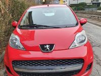 Usata Peugeot 107 68 CV (50 kW) 2012 Rosso Utilitaria