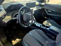 Usata Peugeot 2008 131 CV (96 kW) 2023 SUV