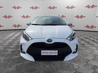 Usata Toyota Yaris Hybrid Active 116 CV (85 kW) 2021 Bianco Berlina