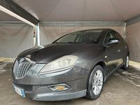 Usata Lancia Delta 120 CV (88 kW) 2010 Grigio Utilitaria