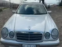 Usata Mercedes E250 Elegance 150 CV (110 kW) 1998 Grigio Berlina