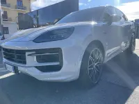 Usata Porsche Cayenne 354 CV (260 kW) 2024 Gesso SUV