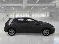 Usata VW Golf VIII Life 115 CV (84 kW) 2022 Grigio Berlina