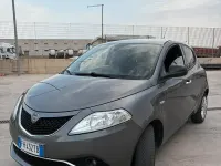 Usata Lancia Ypsilon Gold 95 CV (69 kW) 2018 Grigio Utilitaria