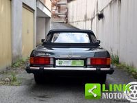 Usata Mercedes 560 231 CV (169 kW) 1986 Nero Cabrio