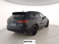 Usata VW Touareg R-line 286 CV (210 kW) 2023 Nero metallizzato SUV