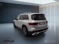 Usata Mercedes GLB180 AMG line 116 CV (85 kW) 2025 Grigio SUV
