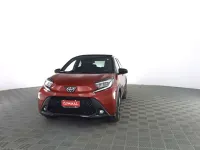Usata Toyota Aygo X Lounge 72 CV (52 kW) 2025 Chili red/black (tetto in tela SUV