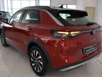 Nuova VW T-Roc Life 116 CV (85 kW) 2026 Red flame met/tetto nero SUV