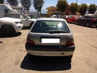 Usata Citroën Saxo 60 CV (44 kW) 2001 Argento Utilitaria