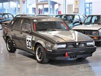 Usata Alfa Romeo 75 148 CV (108 kW) 1989 Grigio Berlina