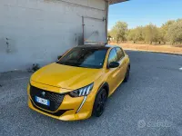 Usata Peugeot 208 GT 101 CV (74 kW) 2021 Giallo Utilitaria