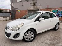 Usata Opel Corsa 95 CV (69 kW) 2012 Bianco Utilitaria
