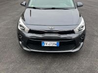 Usata Kia Rio Active 78 CV (57 kW) 2017 Nero Berlina