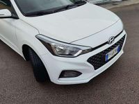 Usata Hyundai i20 73 CV (53 kW) 2019 Bianco Utilitaria
