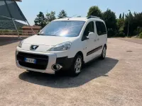 Usata Peugeot TePee 120 CV (88 kW) 2012 Bianco Berlina