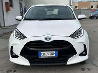 Gebraucht Toyota Yaris Hybrid Trend 92 PS (67 kW) 2021 Weiß Limousine