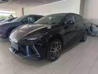 Nuova MG MG4 EV Luxury 67 kW (92 CV) 2026 Nero Utilitaria