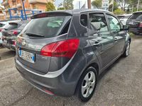Usata Kia Venga 90 CV (66 kW) 2010 Grigio Utilitaria