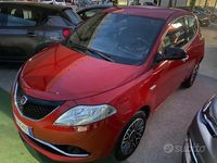 Usata Lancia Ypsilon 85 CV (62 kW) 2015 Rosso Utilitaria