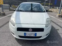 Usata Fiat Grande Punto 77 CV (56 kW) 2011 Bianco Utilitaria