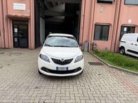 Usata Lancia Ypsilon Gold 69 CV (50 kW) 2022 Bianco latte Utilitaria