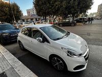 Usata Peugeot 208 Allure 82 CV (60 kW) 2018 Utilitaria