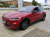 Usata Ford Mustang Mach-E Standard Range 197 kW (269 CV) 2023 Lucid red SUV