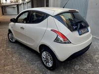 Usata Lancia Ypsilon 85 CV (62 kW) 2014 Bianco Utilitaria