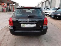 Usata Toyota Avensis 115 CV (84 kW) 2004 Nero Station wagon