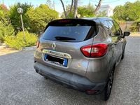 Usata Renault Captur Iconic 90 CV (66 kW) 2016 Grigio SUV